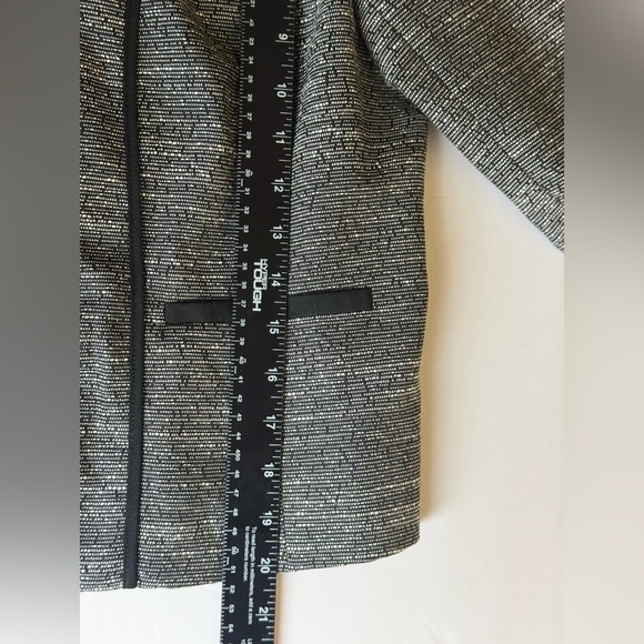 Vince Camuto Blazer - Picture 6 of 7